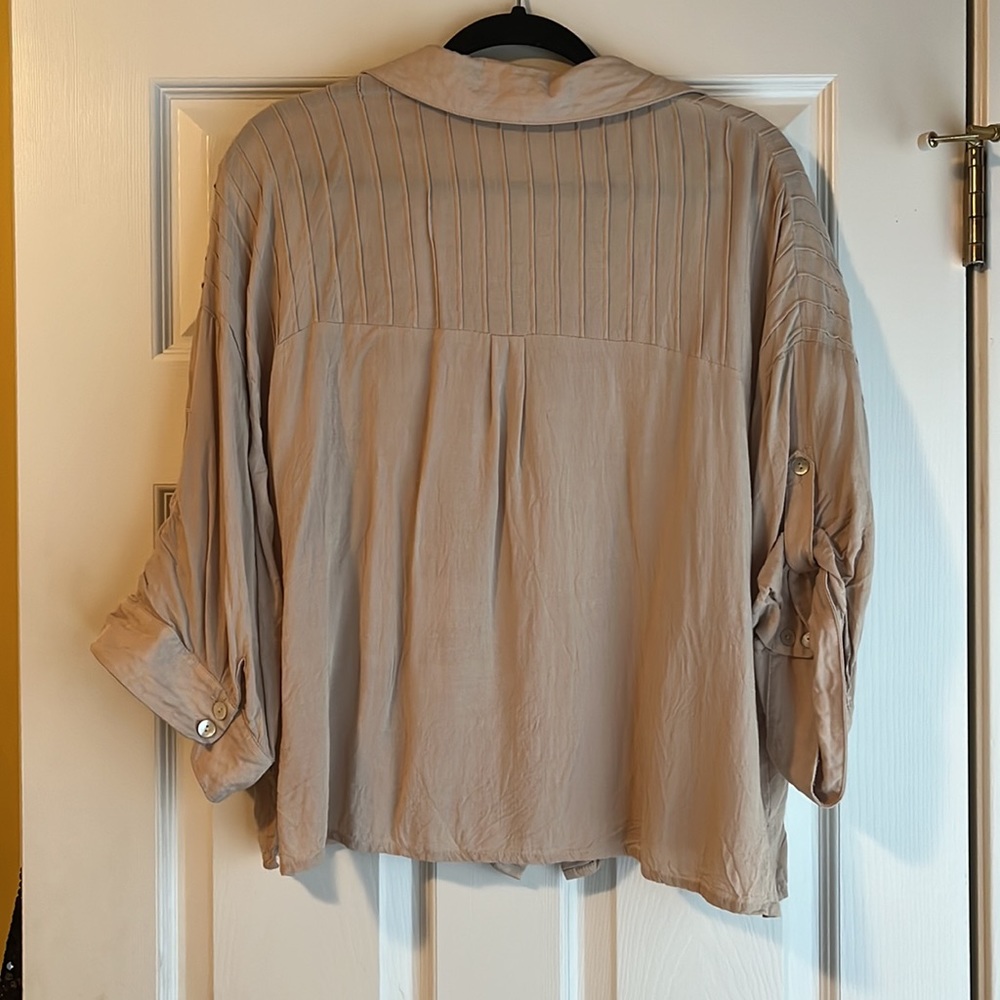 Tan button down - Picture 6 of 6